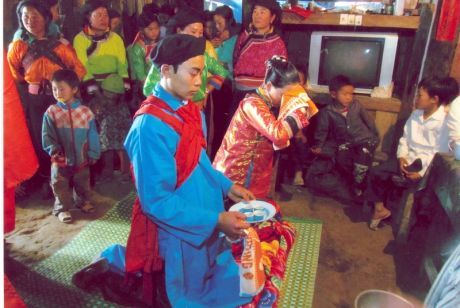 Lễ cưới hỏi truyền thống của dân tộc Xạ Phang (Điện Biên)