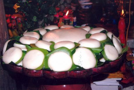 Lễ hội Bánh Dày đình Lục Giáp (Yên Thành, Yên Mô, Ninh Bình)